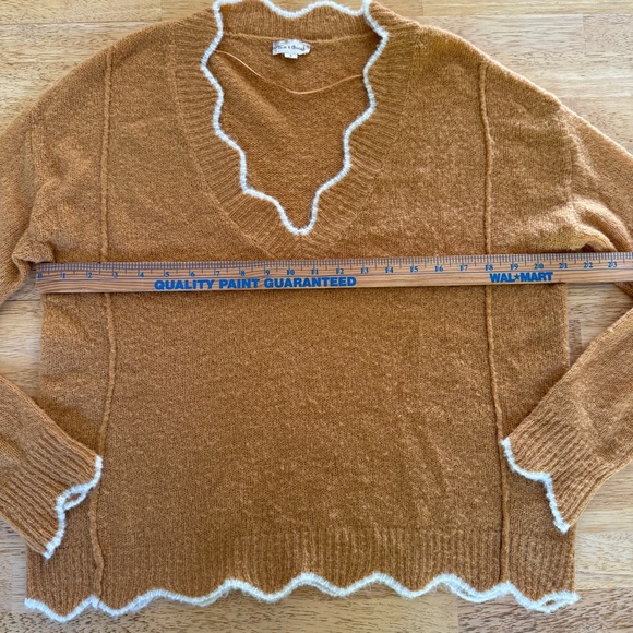 Hem & Thread Boho Scalloped Loose Knit V-Neck Sweater Gold Medium - Picture 7 of 10